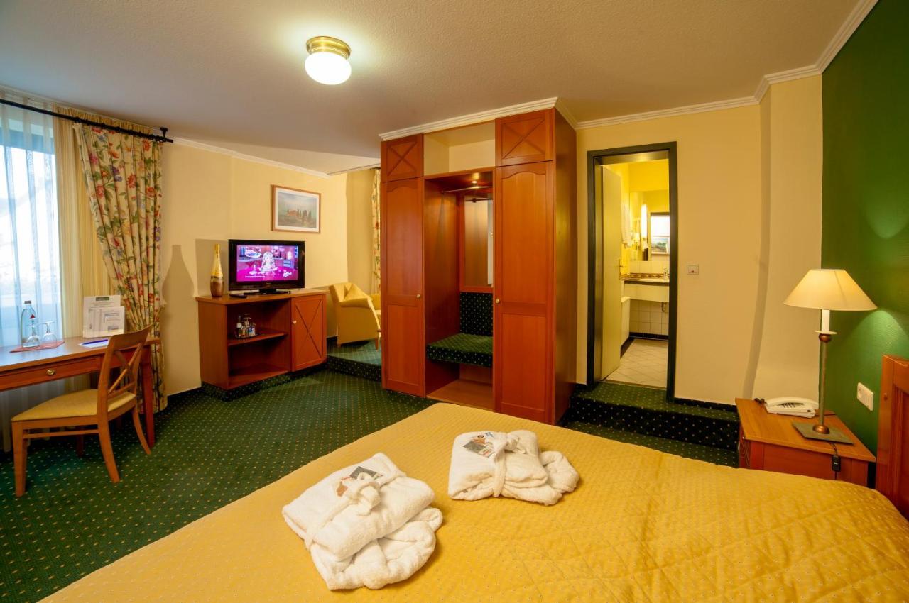 Hotel Zur Post Waldbreitbach Kültér fotó