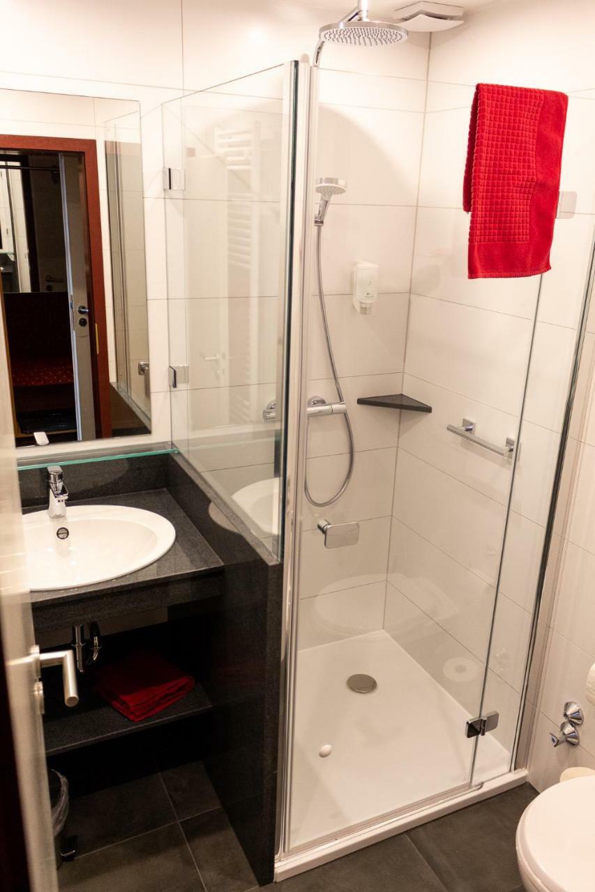 Hotel Zur Post Waldbreitbach Kültér fotó